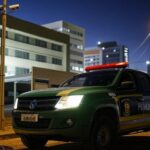 Viatura da PMDF em cena de furto de cabos em empresa no Gama, Brasília.