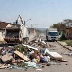 Remoção de 1,2 mil toneladas de entulhos no Riacho Fundo II para combater dengue.