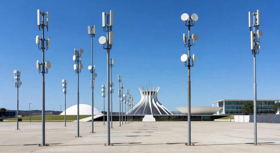 Antena de Wi-Fi público em praça de Brasília, representando expansão do Wi-Fi Social DF para 2026.