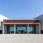 Fachada de tribunal de justiça no Gama, DF