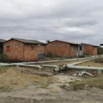 Conexões clandestinas de água sendo regularizadas na Fercal, DF