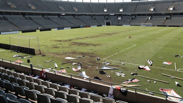 Estádio Bezerrão após briga entre torcidas em jogo da Série D